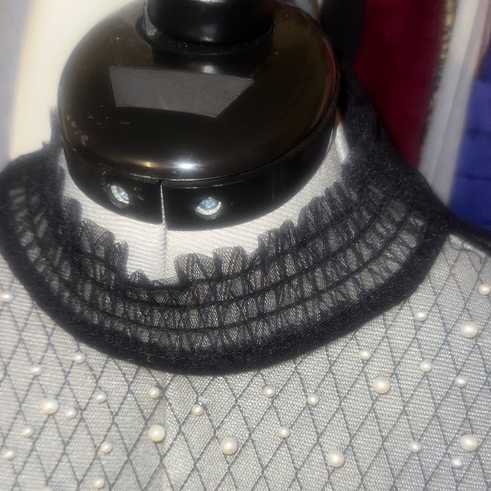 Forever 21 Black Sheer Pearl Crop Top - Picture 3 of 5